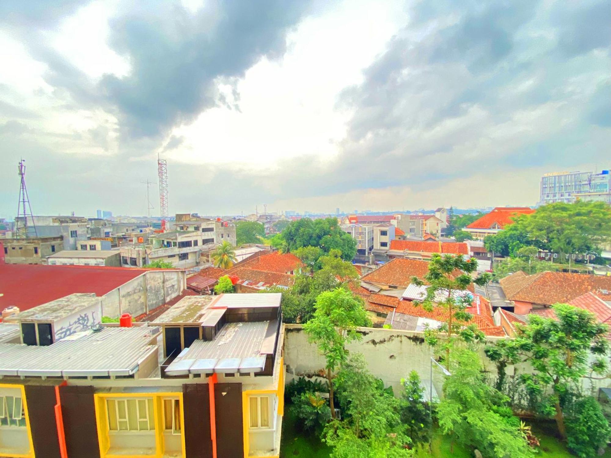 Apartemen Graceful 2br At Gateway Ahmad Yani Cicadas By Travelio